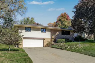 3201 Townview Ave NE, Saint Anthony, MN 55418 - Photo 1