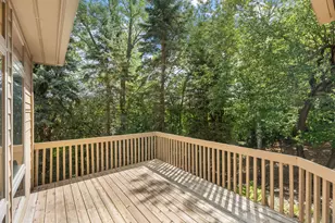 8975 Hunters Way, Apple Valley, MN 55124 - Photo 7