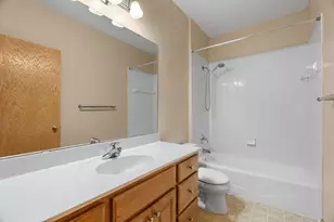8975 Hunters Way, Apple Valley, MN 55124 - Photo 23