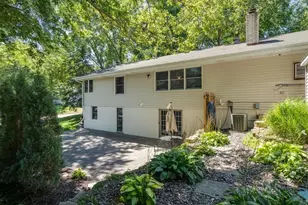 5137 Forest Rd, Minnetonka, MN 55345 - Photo 9