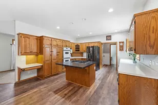 1920 Linda Ln, Saint Cloud, MN 56301 - Photo 5