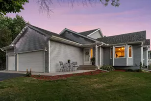 9203 Xenium Ln N, Maple Grove, MN 55369 - Photo 3