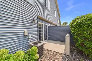 2048 Willow Cir, Hugo, MN 55038 - Photo 31