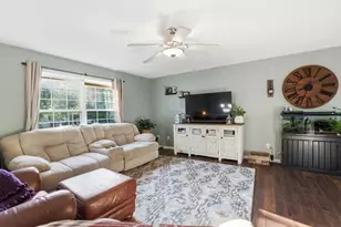 2106 York St, Saint Peter, MN 56082 - Photo 5