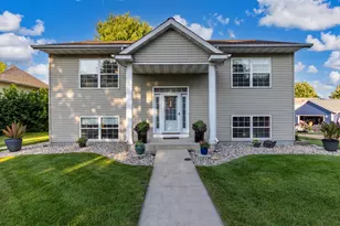 2106 York St, Saint Peter, MN 56082 - Photo 1