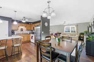 2106 York St, Saint Peter, MN 56082 - Photo 3