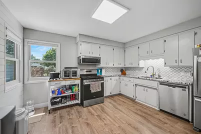 1460 Sherren Avenue E, Maplewood, MN 55109 - Photo 3