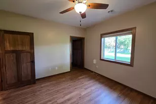 411 Bullis St, Kenyon, MN 55946 - Photo 17