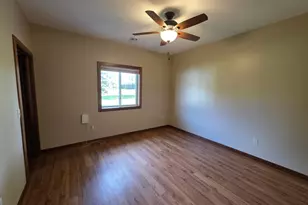 411 Bullis St, Kenyon, MN 55946 - Photo 15