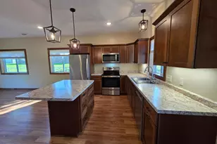 411 Bullis St, Kenyon, MN 55946 - Photo 5