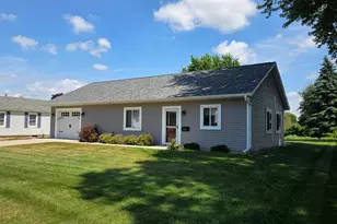 411 Bullis St, Kenyon, MN 55946 - Photo 17