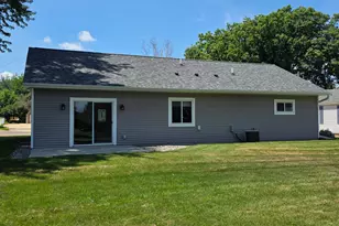 411 Bullis St, Kenyon, MN 55946 - Photo 3
