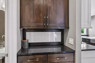 5290 Shenandoah Ln N, Plymouth, MN 55446 - Photo 23