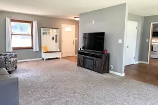 805 Highland Rd, Windom, MN 56101 - Photo 19