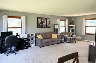 805 Highland Rd, Windom, MN 56101 - Photo 17