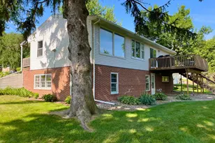 805 Highland Rd, Windom, MN 56101 - Photo 3