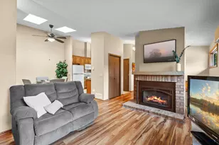 7232 Woodstock Curv, Bloomington, MN 55438 - Photo 13