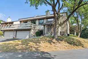 7232 Woodstock Curv, Bloomington, MN 55438 - Photo 5