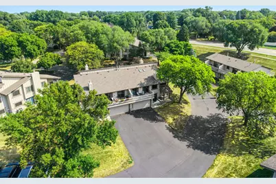 7232 Woodstock Curve, Bloomington, MN 55438 - Photo 3