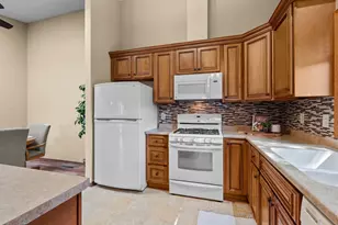 7232 Woodstock Curv, Bloomington, MN 55438 - Photo 17