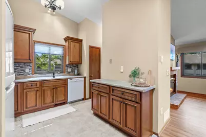 7232 Woodstock Curve, Bloomington, MN 55438 - Photo 15