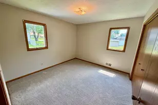 305 W 3rd St, Winthrop, MN 55396 - Photo 13