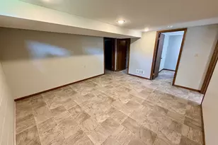 305 W 3rd St, Winthrop, MN 55396 - Photo 21