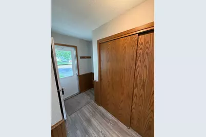 305 W 3rd Street, Winthrop, MN 55396 - Photo 3