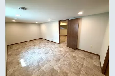 305 W 3rd Street, Winthrop, MN 55396 - Photo 17