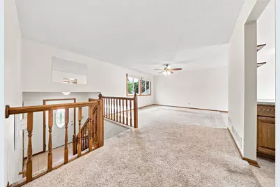2643 Guthrie Avenue N, Oakdale, MN 55128 - Photo 3
