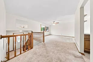 2643 Guthrie Ave N, Oakdale, MN 55128 - Photo 3