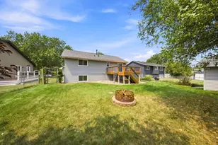 2643 Guthrie Ave N, Oakdale, MN 55128 - Photo 31
