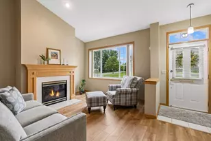 3873 Lawndale Ln N, Plymouth, MN 55446 - Photo 5