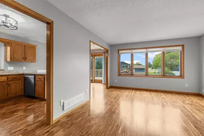 14366 Europa Avenue, Apple Valley, MN 55124 - Photo 7