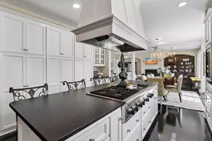 8585 Kelzer Pond Dr, Victoria, MN 55386 - Photo 5