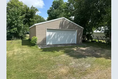 305 Arnold Avenue S, Thief River Falls, MN 56701 - Photo 1