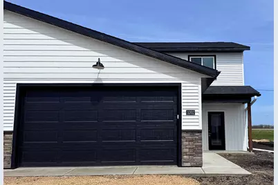3202 Scotch Lane, Mankato, MN 56001 - Photo 1