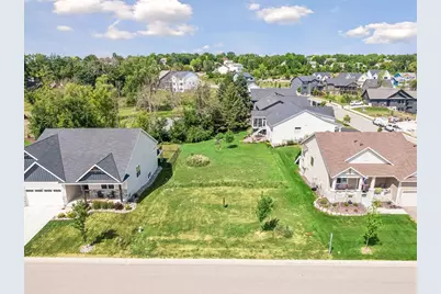 1946 Woods Point, Waconia, MN 55387 - Photo 3