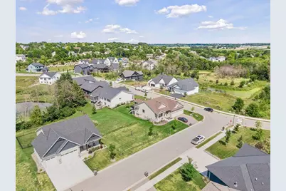 1946 Woods Point, Waconia, MN 55387 - Photo 5
