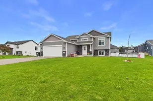 114 Collina Cir, Avon, MN 56310 - Photo 7