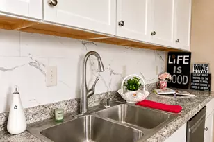 2518 Fremont Ave N, Minneapolis, MN 55411 - Photo 3