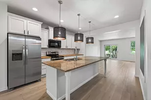 11374 Balsam Way, Woodbury, MN 55129 - Photo 9