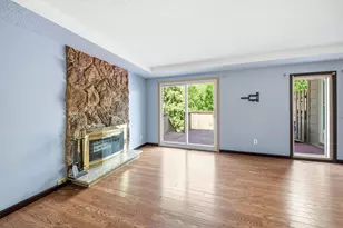 2103 Marquis Rd, Golden Valley, MN 55427 - Photo 9