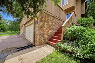 2103 Marquis Rd, Golden Valley, MN 55427 - Photo 3