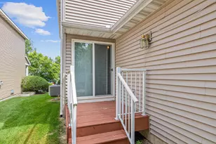 15587 Crab Apple Ln, Eden Prairie, MN 55347 - Photo 3