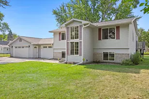 720 W 2nd St, Rush City, MN 55069 - Photo 3