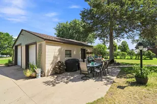 201 N Linden St, Belle Plaine, MN 56011 - Photo 27