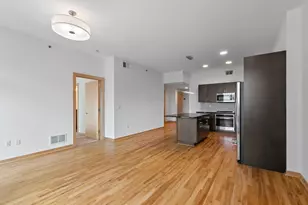 1240 S 2nd St, Minneapolis, MN 55415 - Photo 13