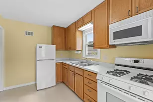 904 14th Ave NE, Rochester, MN 55906 - Photo 7
