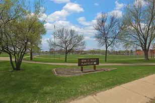 401 Mission Road W, Bloomington, MN 55420 - Photo 53